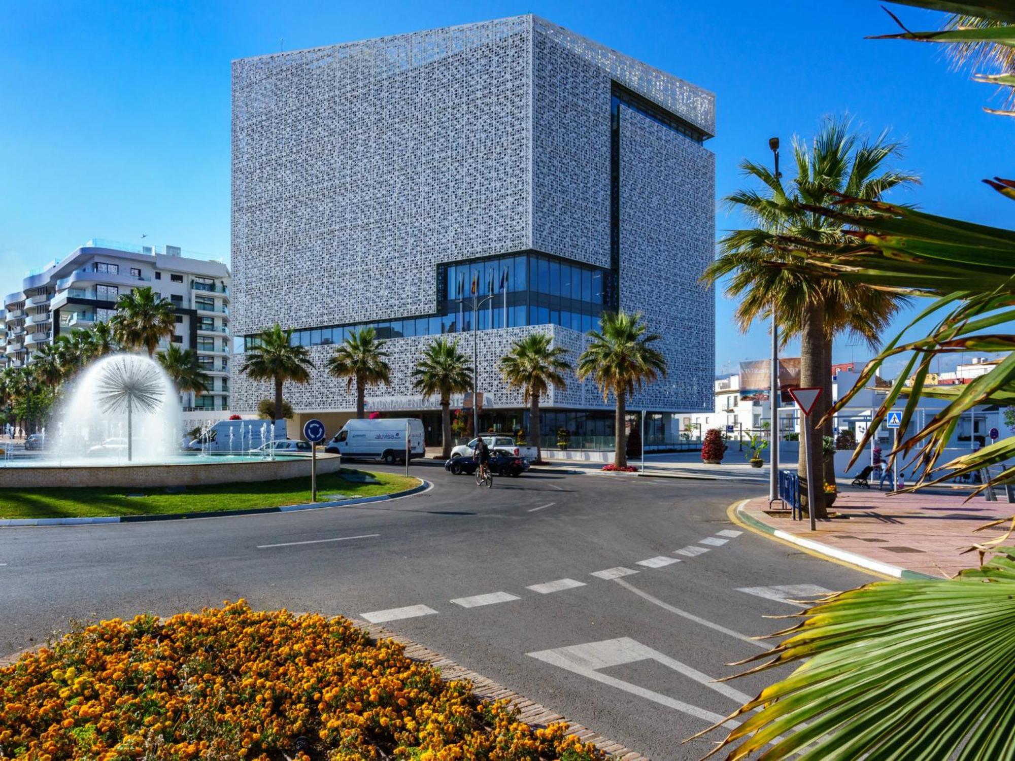 Apartment Plaza De Las Flores By Interhome 埃斯特波纳 外观 照片